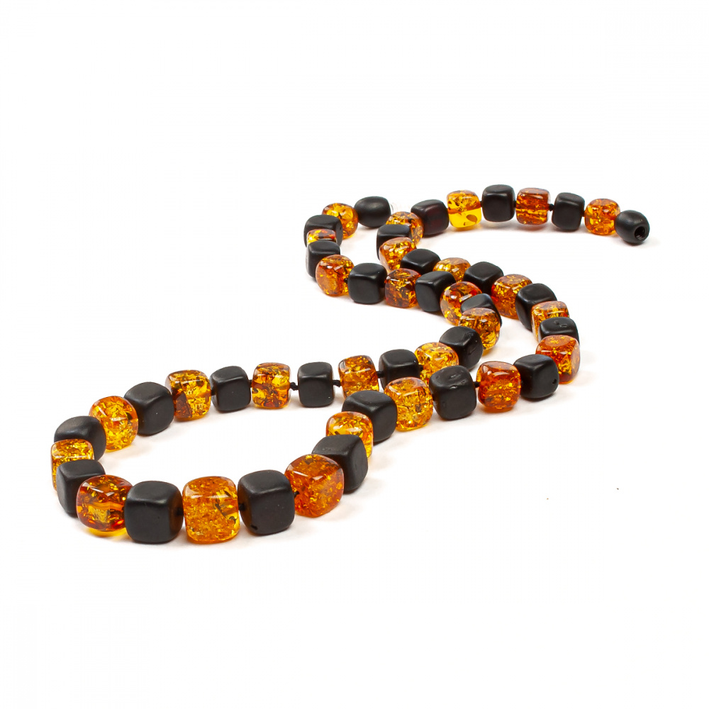 Янтарные бусы